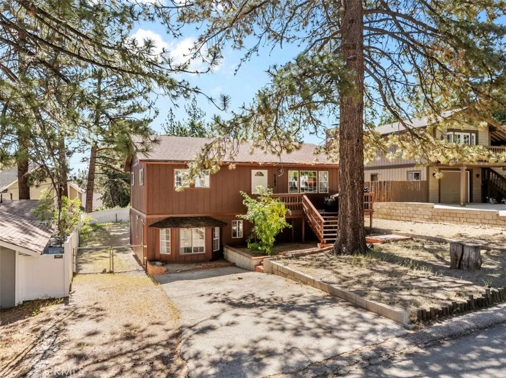 6285 Conifer Wrightwood, CA 92397