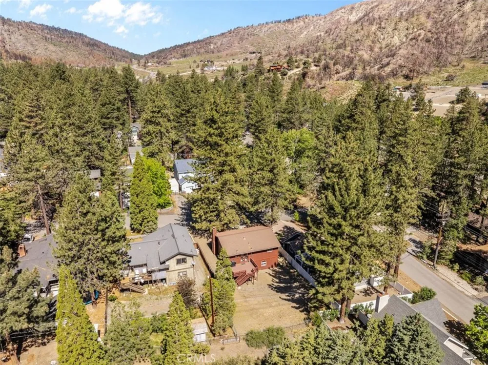 6285 Conifer Wrightwood, CA 92397