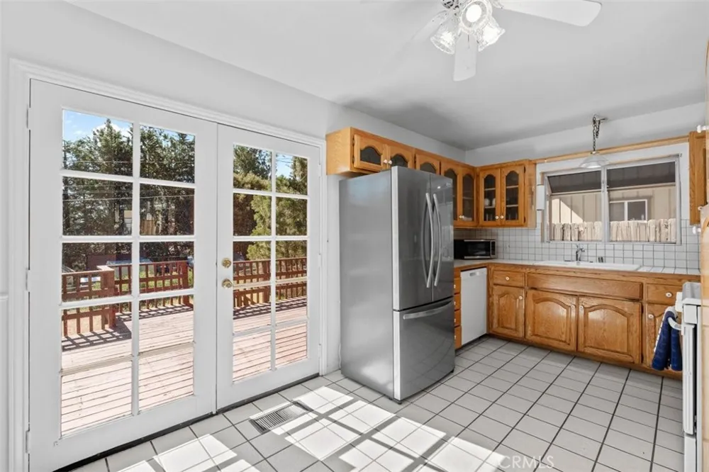 6285 Conifer Wrightwood, CA 92397