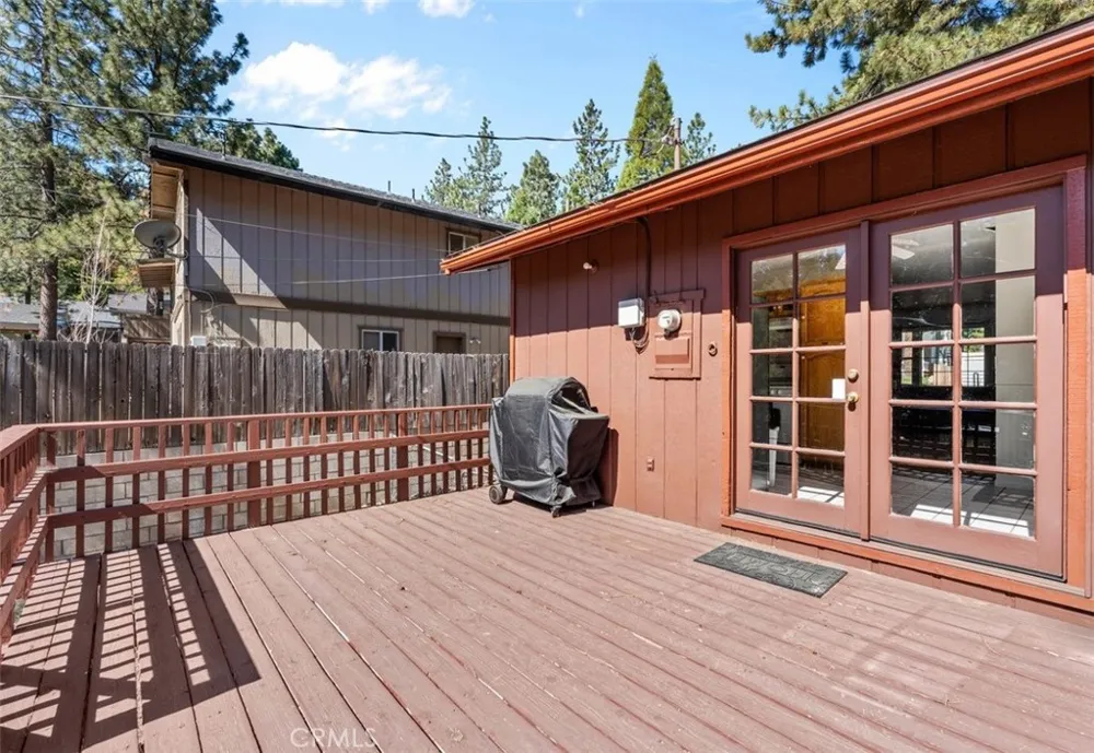 6285 Conifer Wrightwood, CA 92397