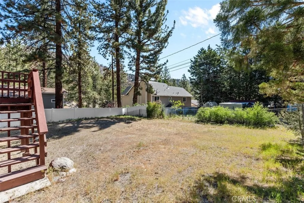 6285 Conifer Wrightwood, CA 92397
