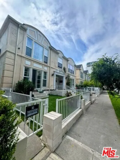 133 S Crescent Drive #5