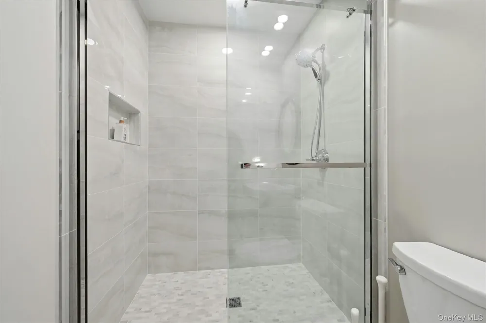 875 Deerfoot Path Cutchogue, NY 11935