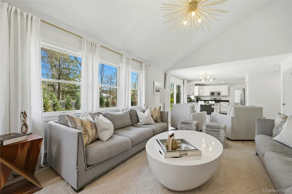 875 Deerfoot Path Cutchogue, NY 11935