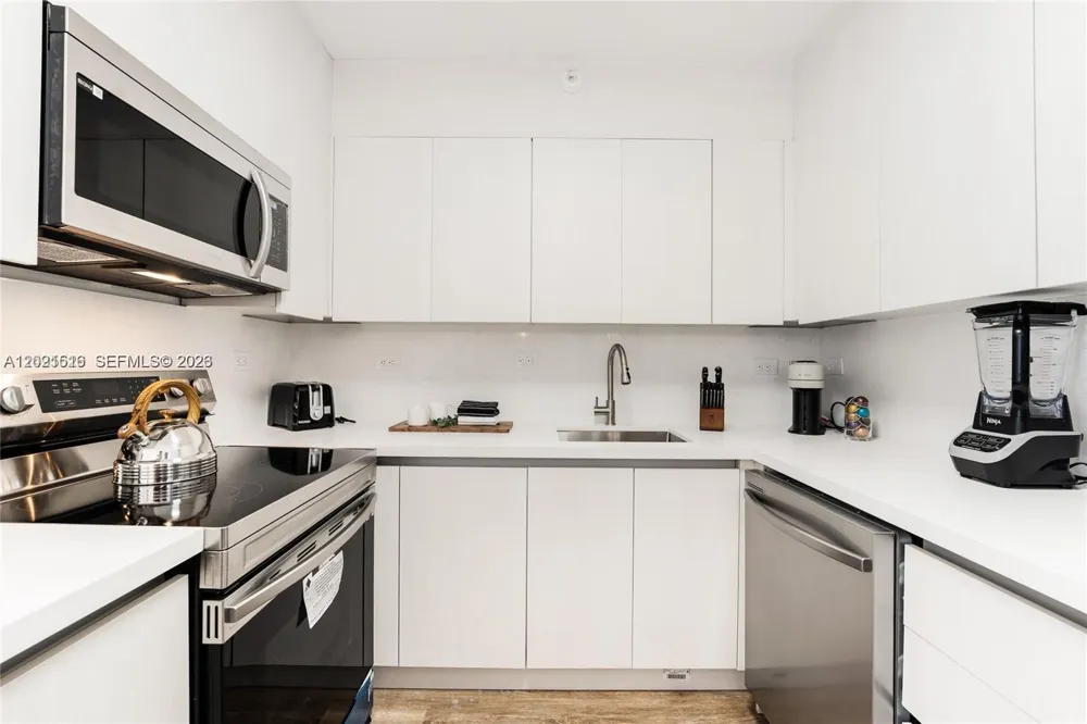 1500 Bay Rd #416S Miami Beach, FL 33139