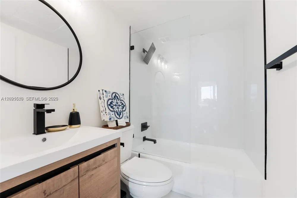 1500 Bay Rd #416S Miami Beach, FL 33139