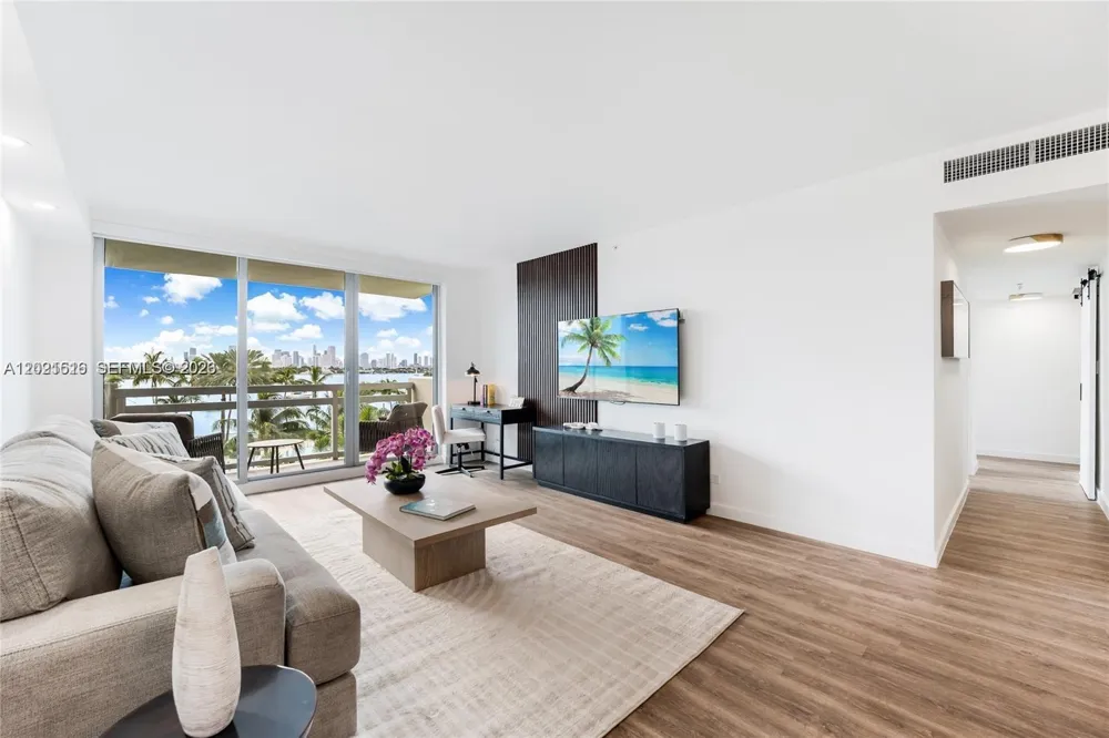 1500 Bay Rd #416S Miami Beach, FL 33139