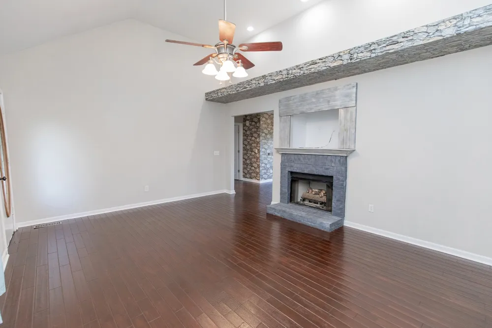 443 Clearview Rd Cottontown, TN 37048