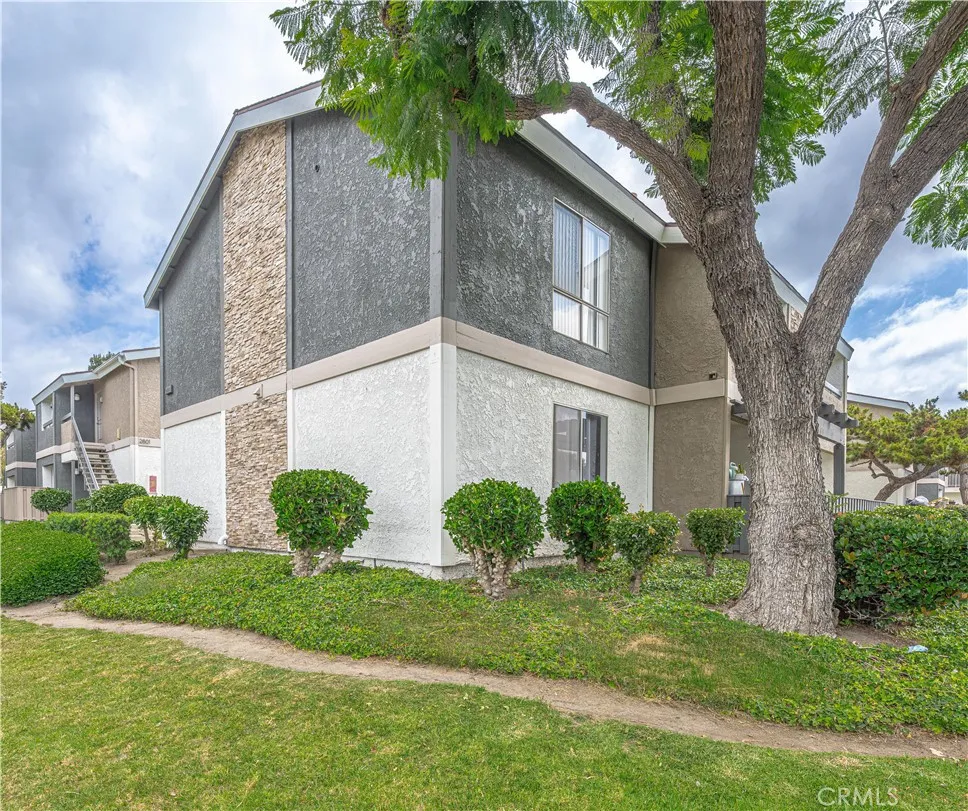 2803 S Fairview #C Santa Ana, CA 92704