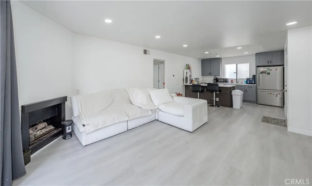 2803 S Fairview #C Santa Ana, CA 92704