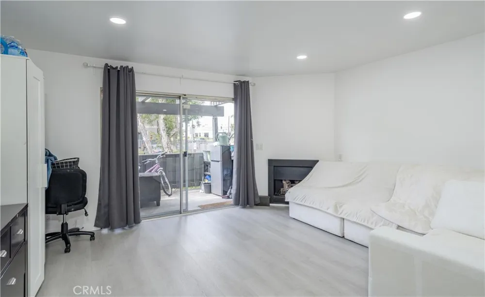 2803 S Fairview #C Santa Ana, CA 92704
