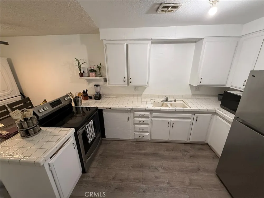 521 S Lyon #85 Santa Ana, CA 92701