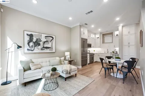 80 Woodbury Highlands Pl #10