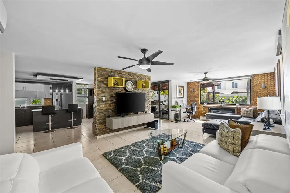 677 PASEO LOS CORALES I, MAR INDICO ST #F-10 Dorado, PR 00646