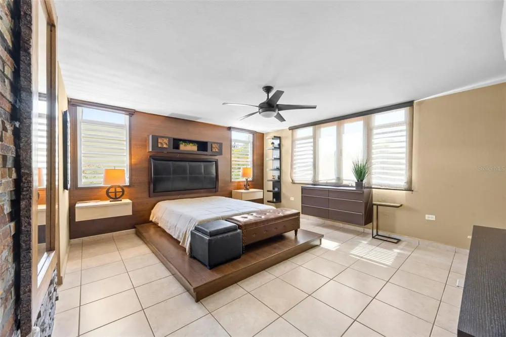 677 PASEO LOS CORALES I, MAR INDICO ST #F-10 Dorado, PR 00646