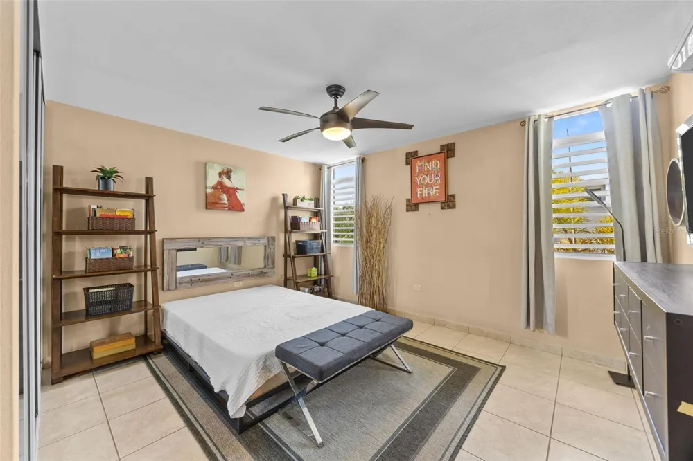 677 PASEO LOS CORALES I, MAR INDICO ST #F-10 Dorado, PR 00646