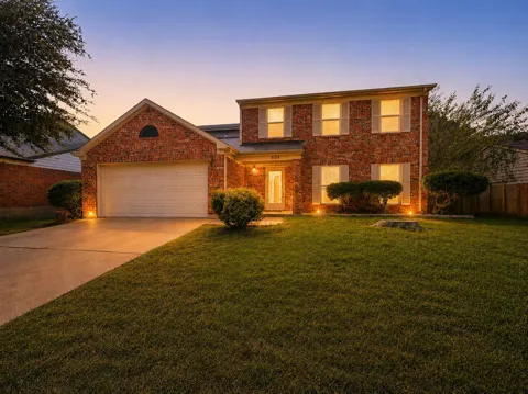 6104 Bay Hill