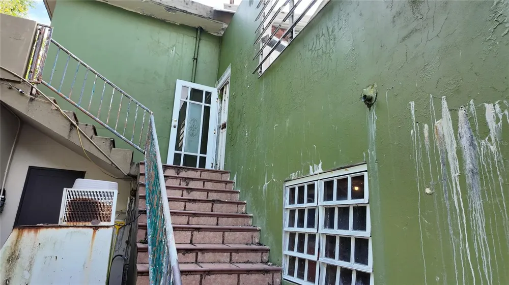 690 LOS NABORIAS STREET Vega Alta, PR 00692