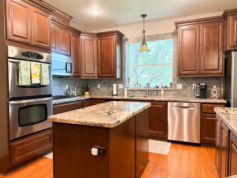 2152 Lcr 882 Jewett, TX 75846