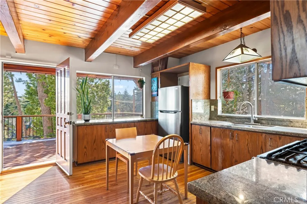 26509 Lake Forest Drive Twin Peaks, CA 92391