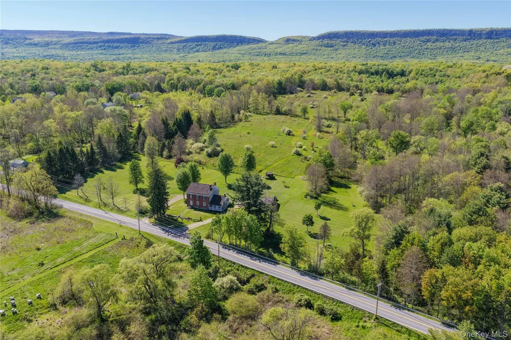 652 Albany Post Road New Paltz, NY 12561