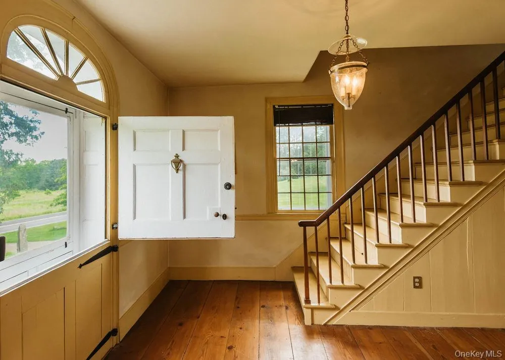 652 Albany Post Road New Paltz, NY 12561