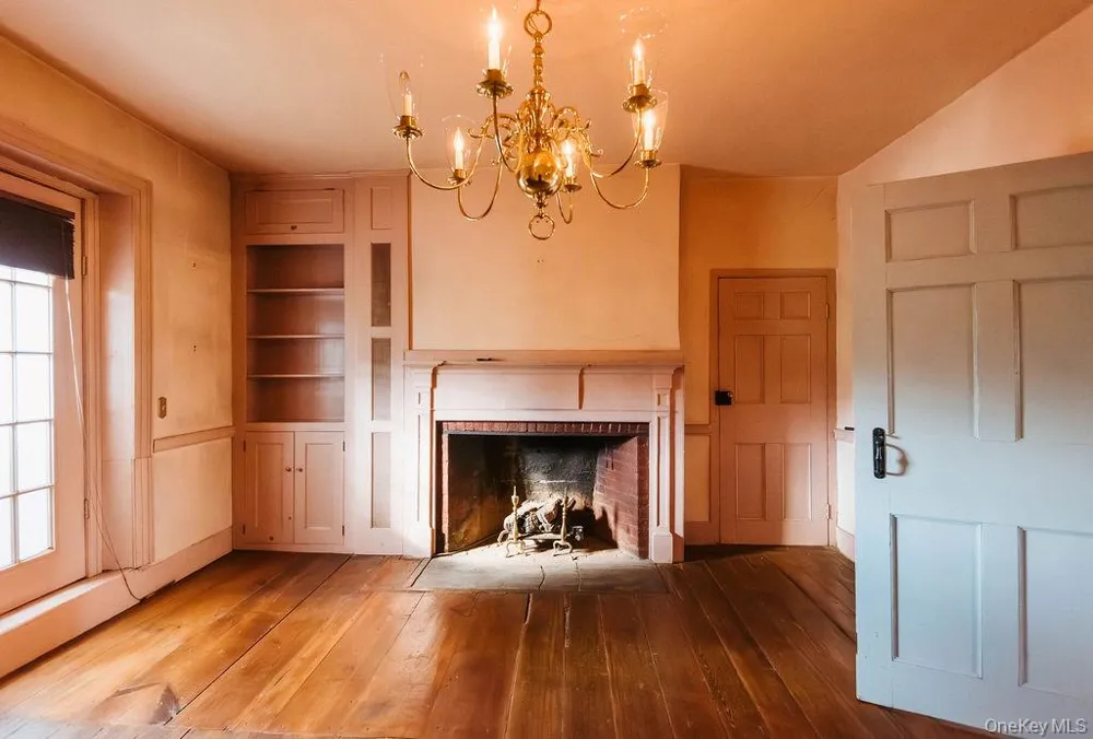 652 Albany Post Road New Paltz, NY 12561
