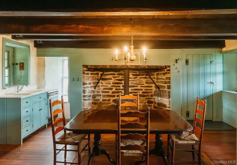 652 Albany Post Road New Paltz, NY 12561