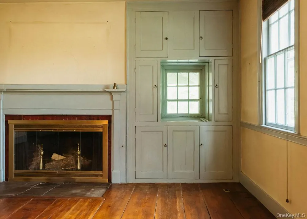 652 Albany Post Road New Paltz, NY 12561