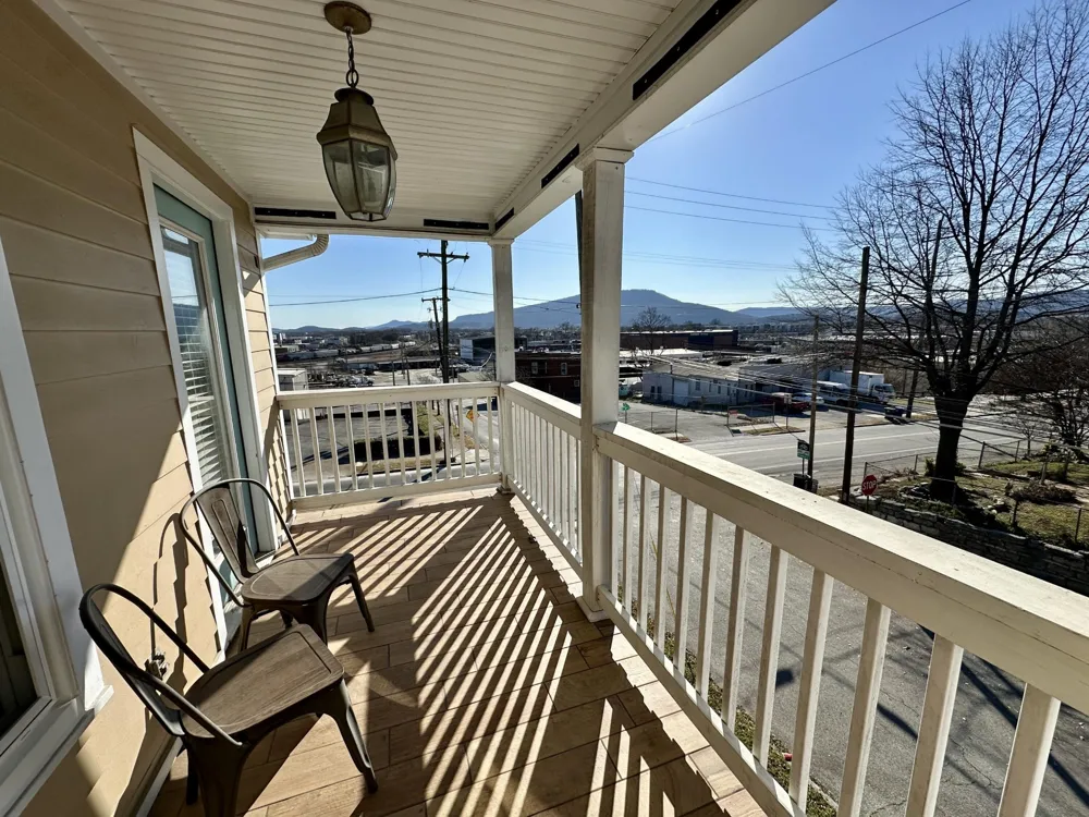1001 E 11th Street Chattanooga, TN 37403