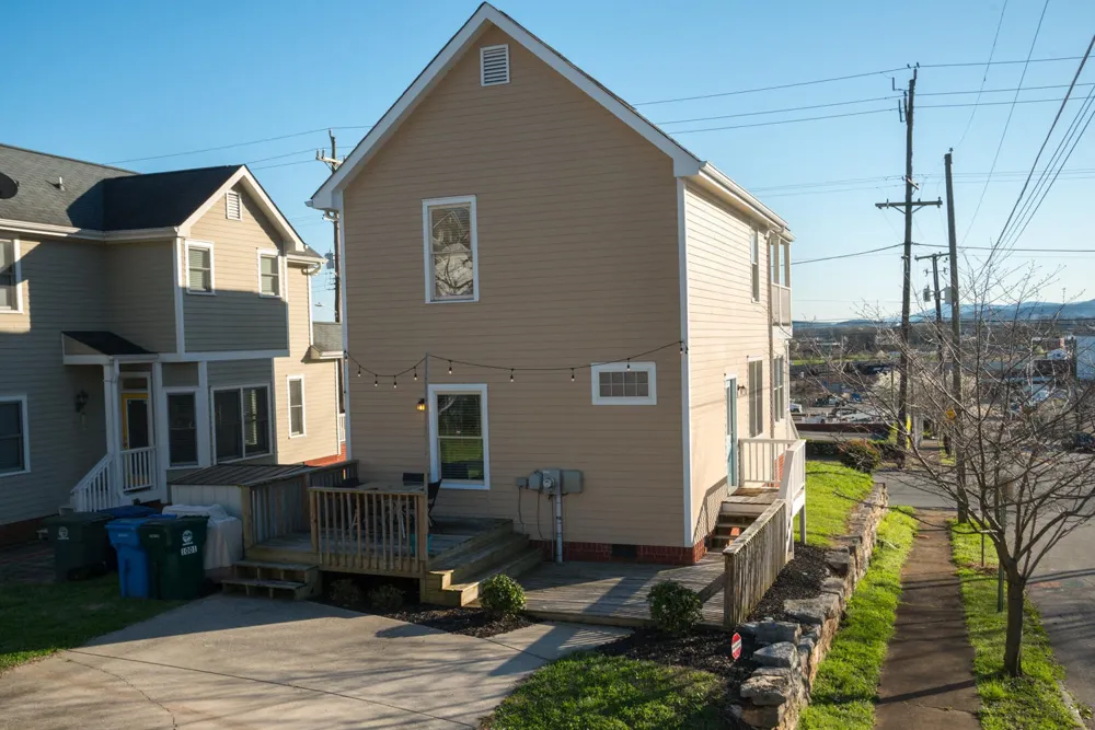 1001 E 11th Street Chattanooga, TN 37403