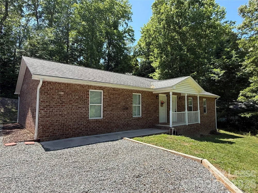 919 Flint Street Lincolnton, NC 28092