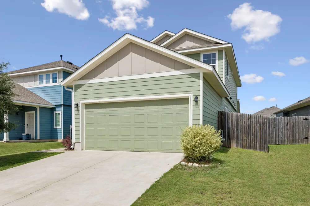 2851 Brand Iron Drive San Marcos, TX 78666