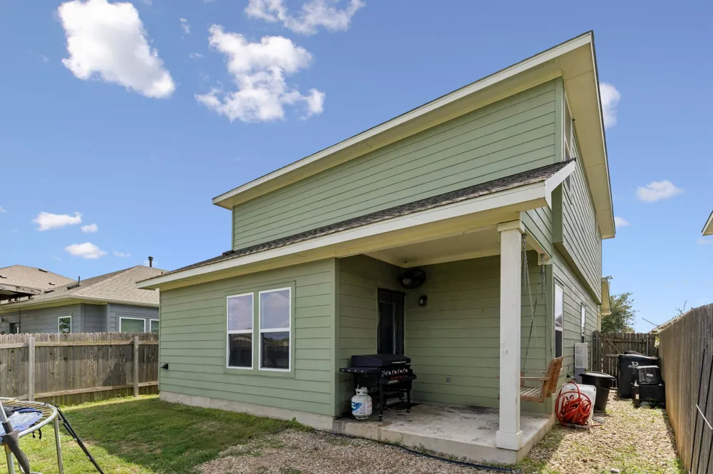 2851 Brand Iron Drive San Marcos, TX 78666