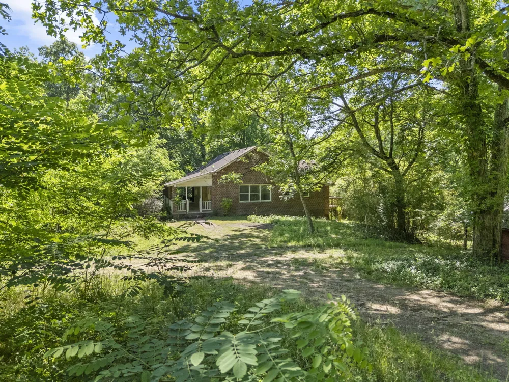 11021 Hixson Pike Soddy Daisy, TN 37379