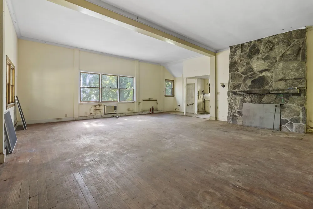 11021 Hixson Pike Soddy Daisy, TN 37379