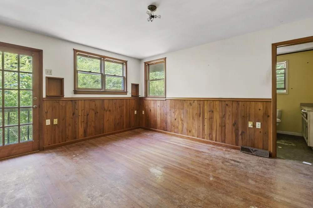 11021 Hixson Pike Soddy Daisy, TN 37379