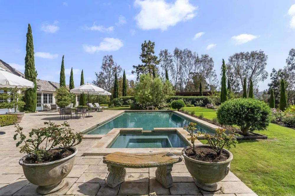 16560 El Camino Real Rancho Santa Fe, CA 92067