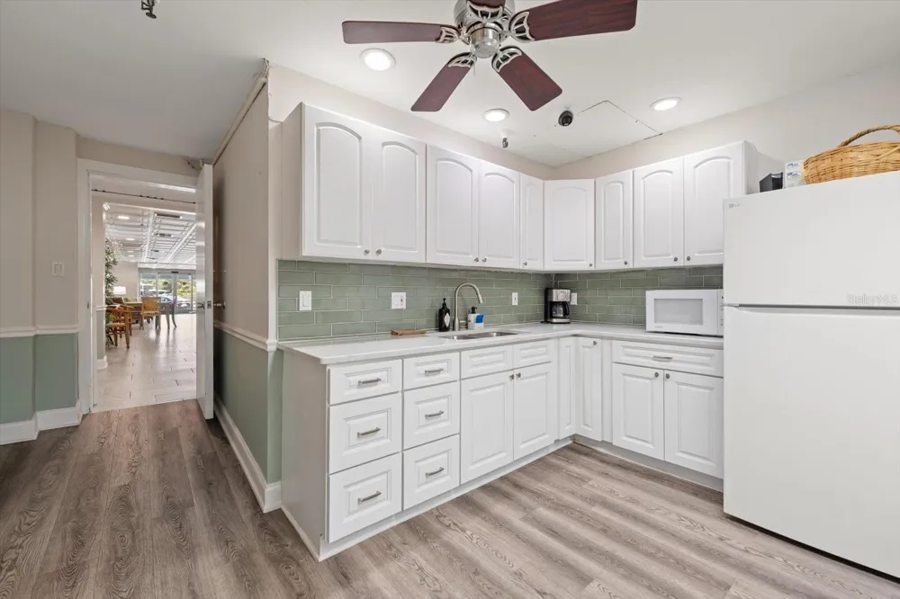 100 BLUFF VIEW DRIVE #506C Belleair Bluffs, FL 33770
