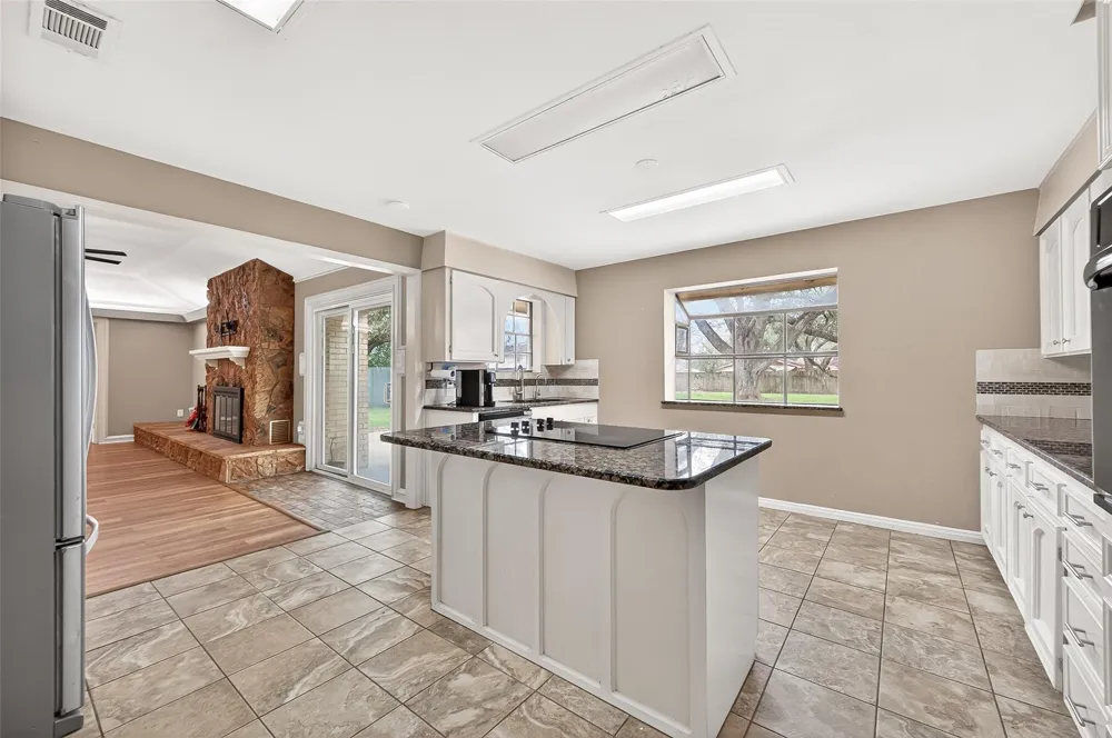 5607 Avenue M 1/2 Santa Fe, TX 77510