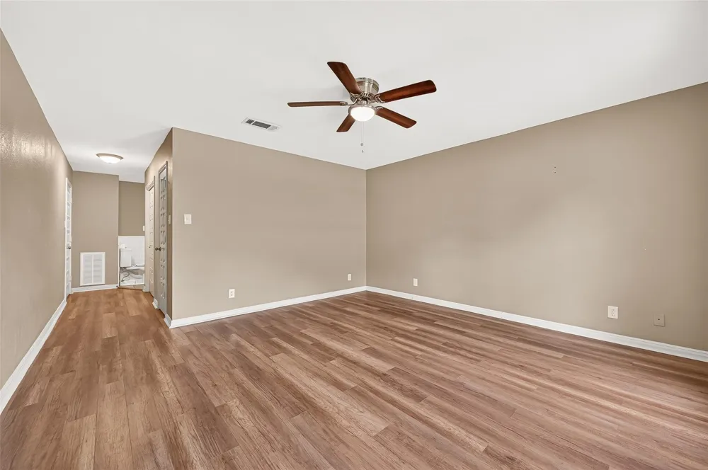 5607 Avenue M 1/2 Santa Fe, TX 77510