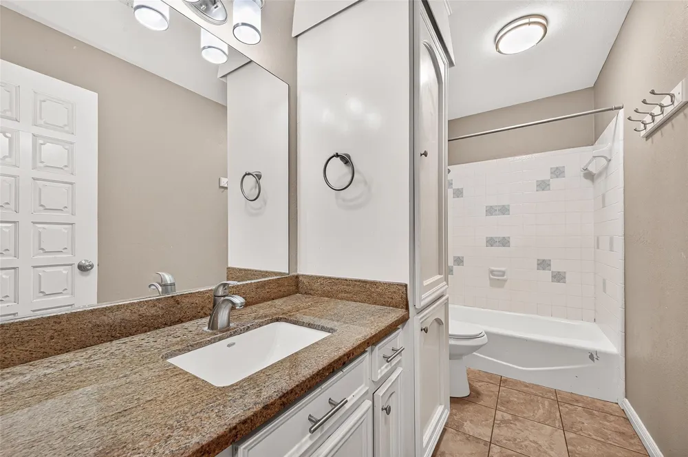 5607 Avenue M 1/2 Santa Fe, TX 77510