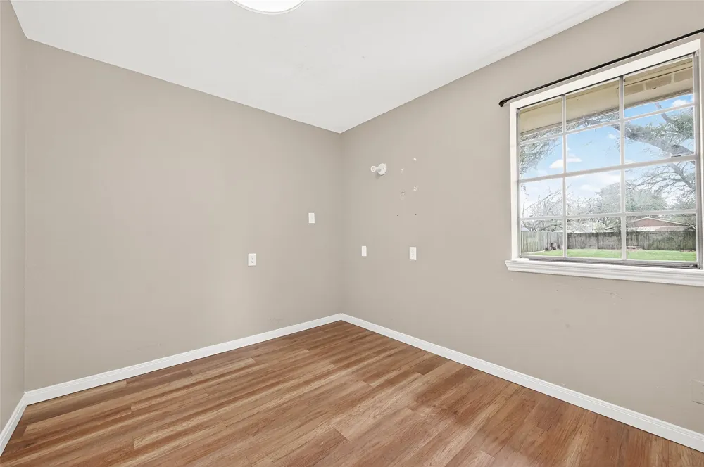 5607 Avenue M 1/2 Santa Fe, TX 77510