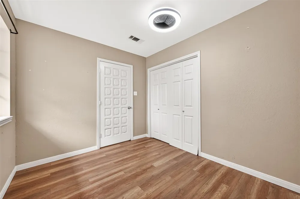 5607 Avenue M 1/2 Santa Fe, TX 77510