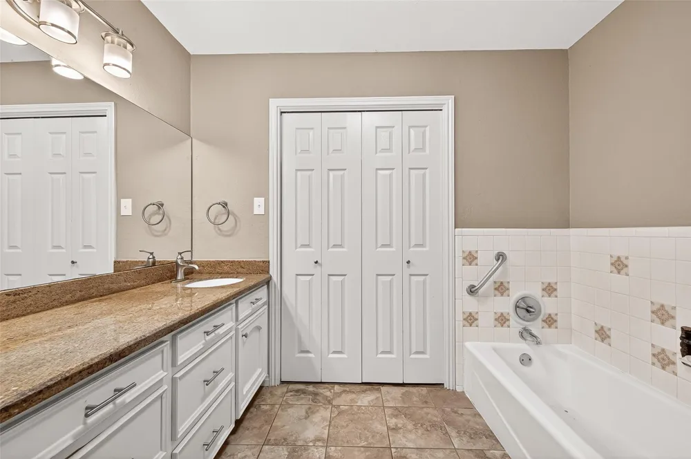 5607 Avenue M 1/2 Santa Fe, TX 77510
