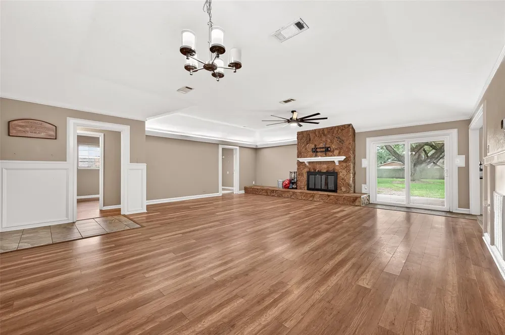 5607 Avenue M 1/2 Santa Fe, TX 77510
