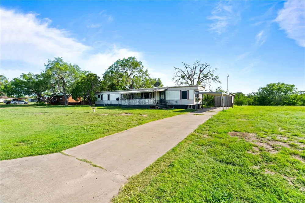 174 Western Skies Sandia, TX 78383