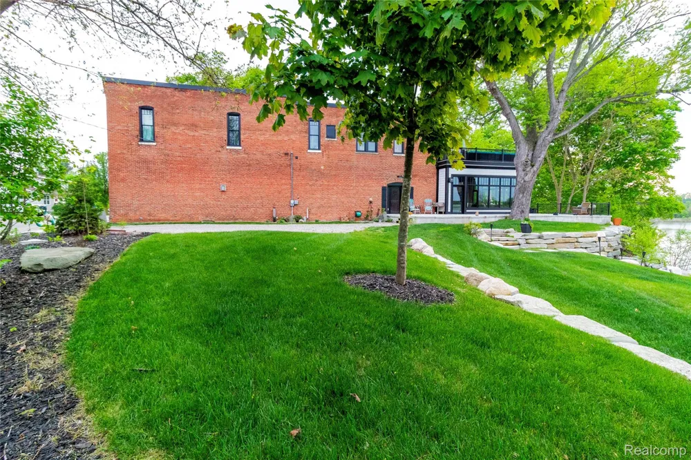 4520 Water Street Columbiaville Village, MI 48421