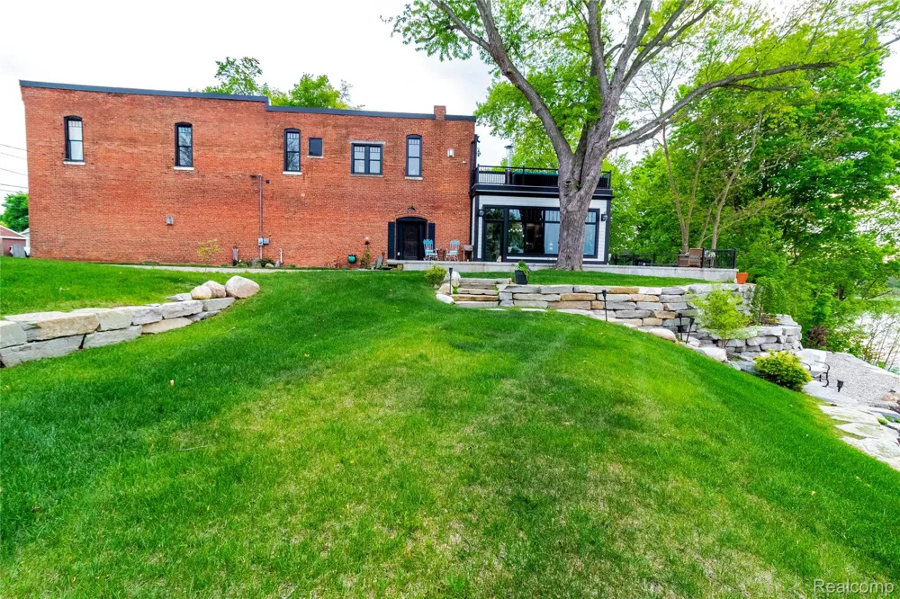 4520 Water Street Columbiaville Village, MI 48421