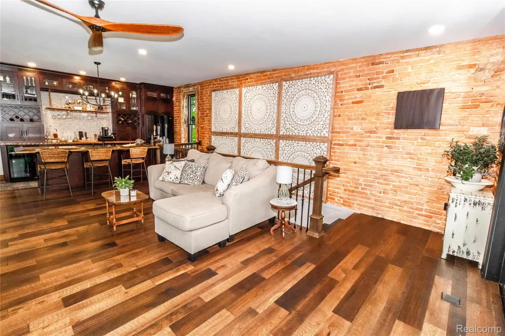 4520 Water Street Columbiaville Village, MI 48421